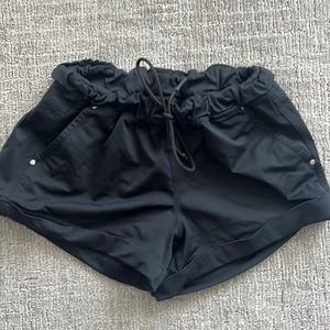 Lululemon causal shorts